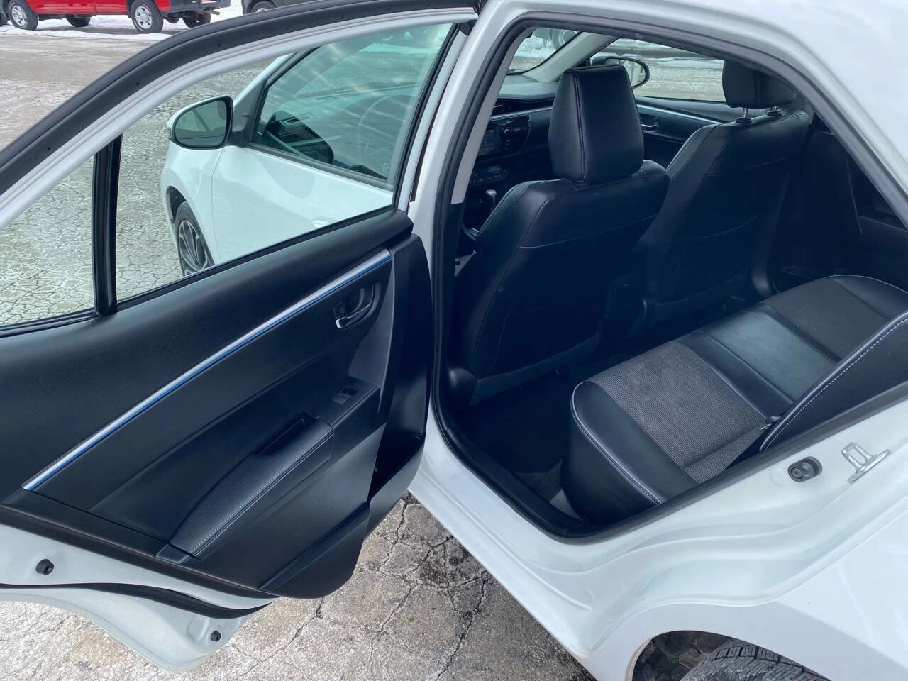 Used 2016 Toyota Corolla S image 20