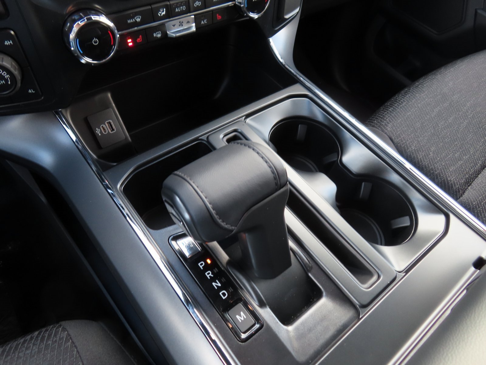 New 2025 Ford F150 XLT w/ Equipment Group 302A MID image 15