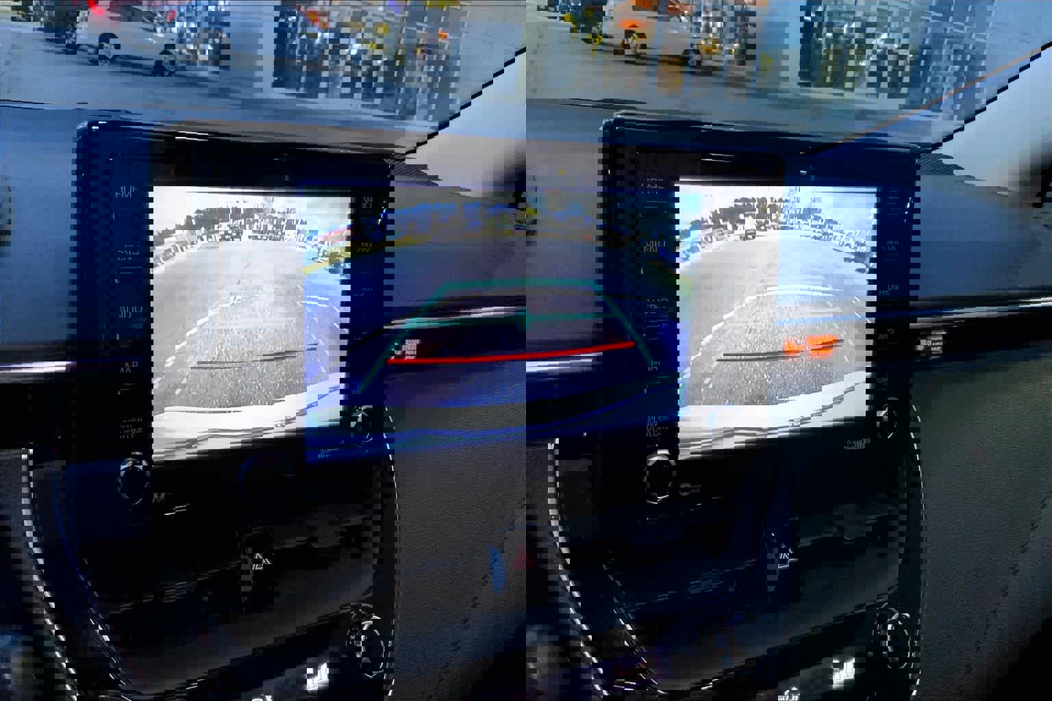 Used 2022 Toyota Corolla LE image 28