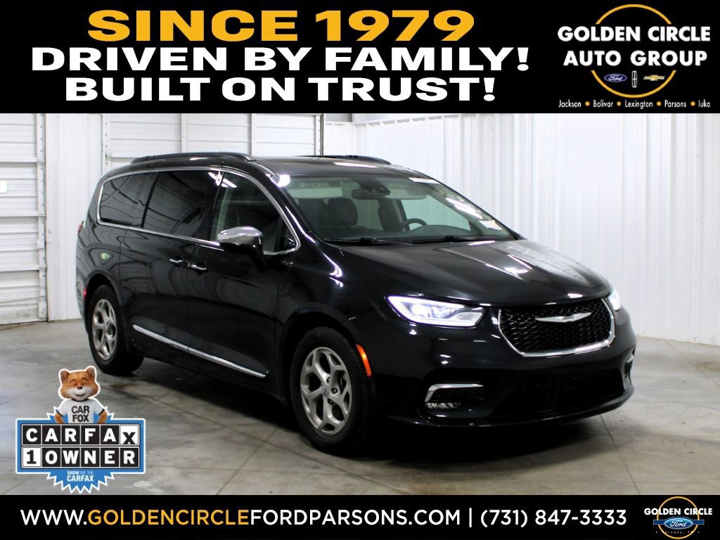 Used 2023 Chrysler Pacifica Limited FWD image 1