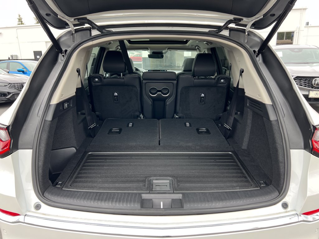 Certified 2026 Acura MDX w/ Technology Package AWD/4WD image 31
