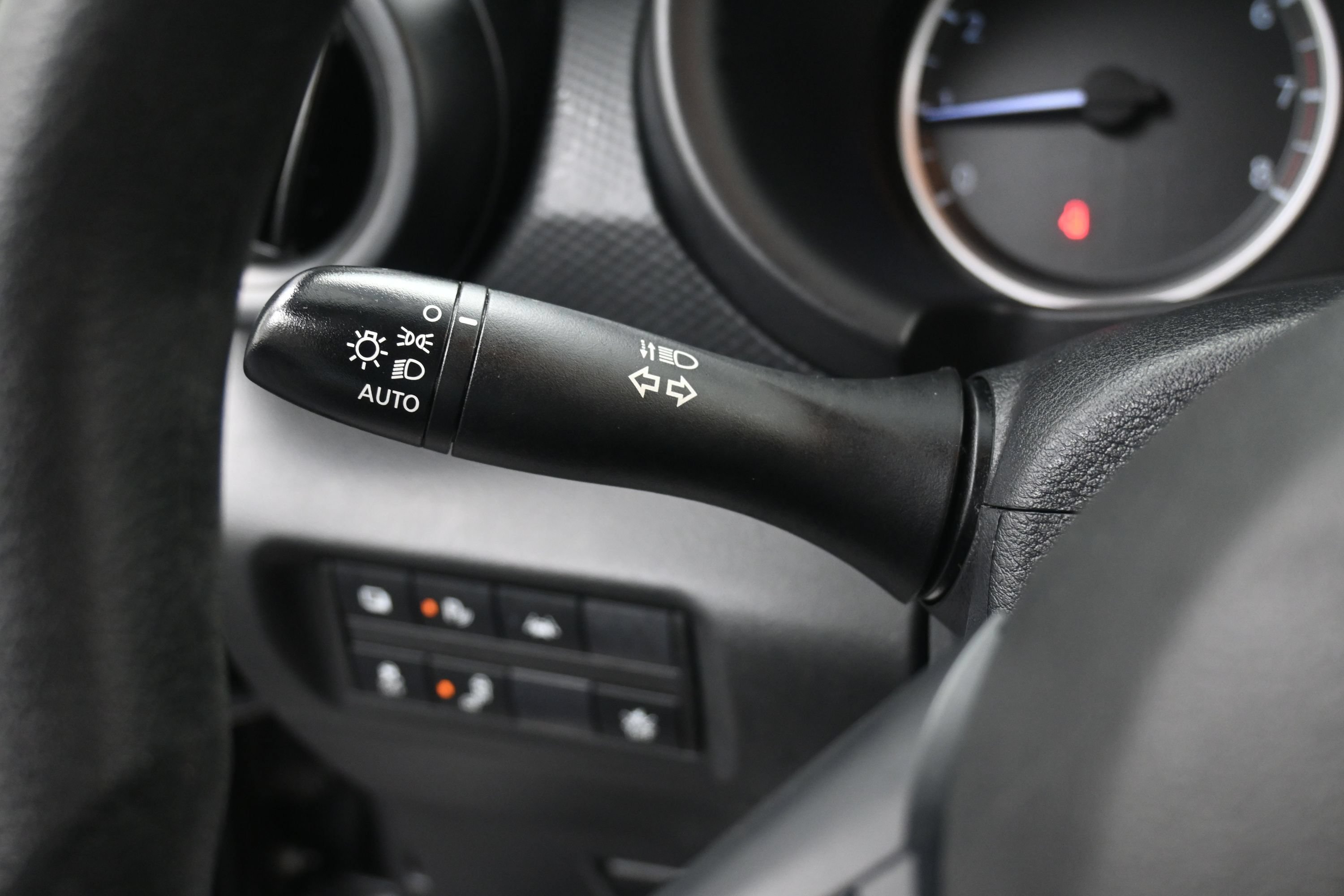 Used 2024 Nissan Kicks S FWD image 27