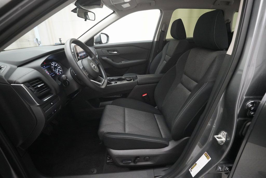 Certified 2024 Nissan Rogue SV image 8