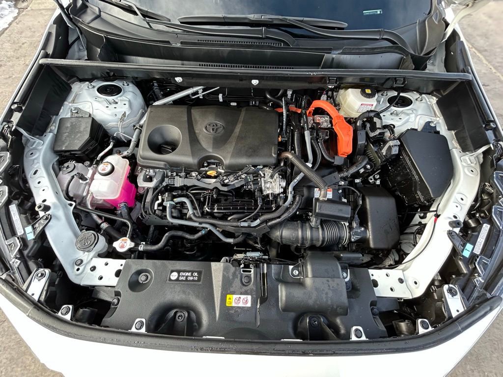 Used 2025 Toyota RAV4 XLE image 31