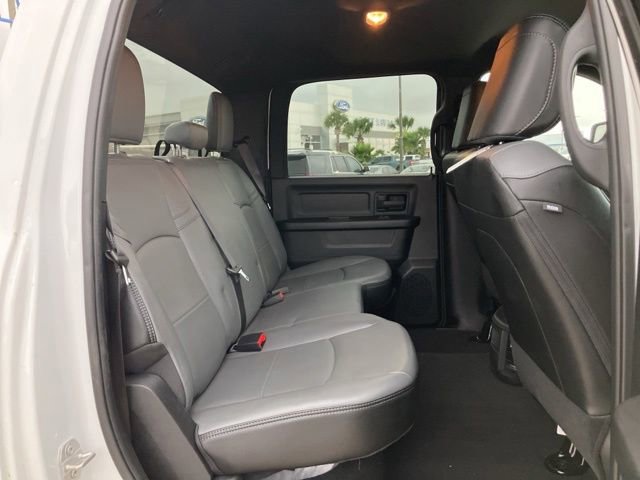 Used 2024 RAM 2500 Tradesman w/ Chrome Appearance Group AWD/4WD image 12