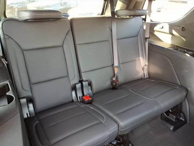 Used 2025 GMC Yukon Denali w/ Advanced Technology Package AWD/4WD image 26