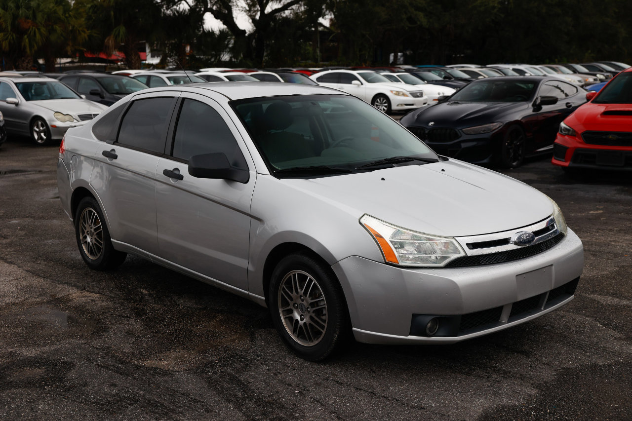 Used 2010 Ford Focus SE image 15