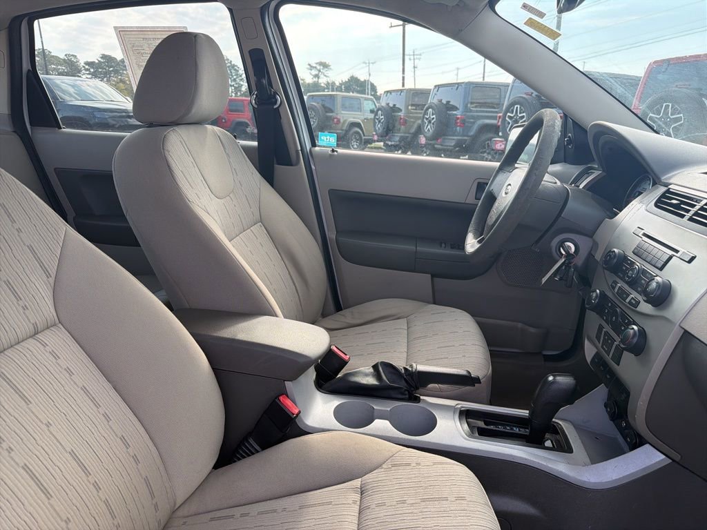 Used 2008 Ford Focus SE FWD image 22