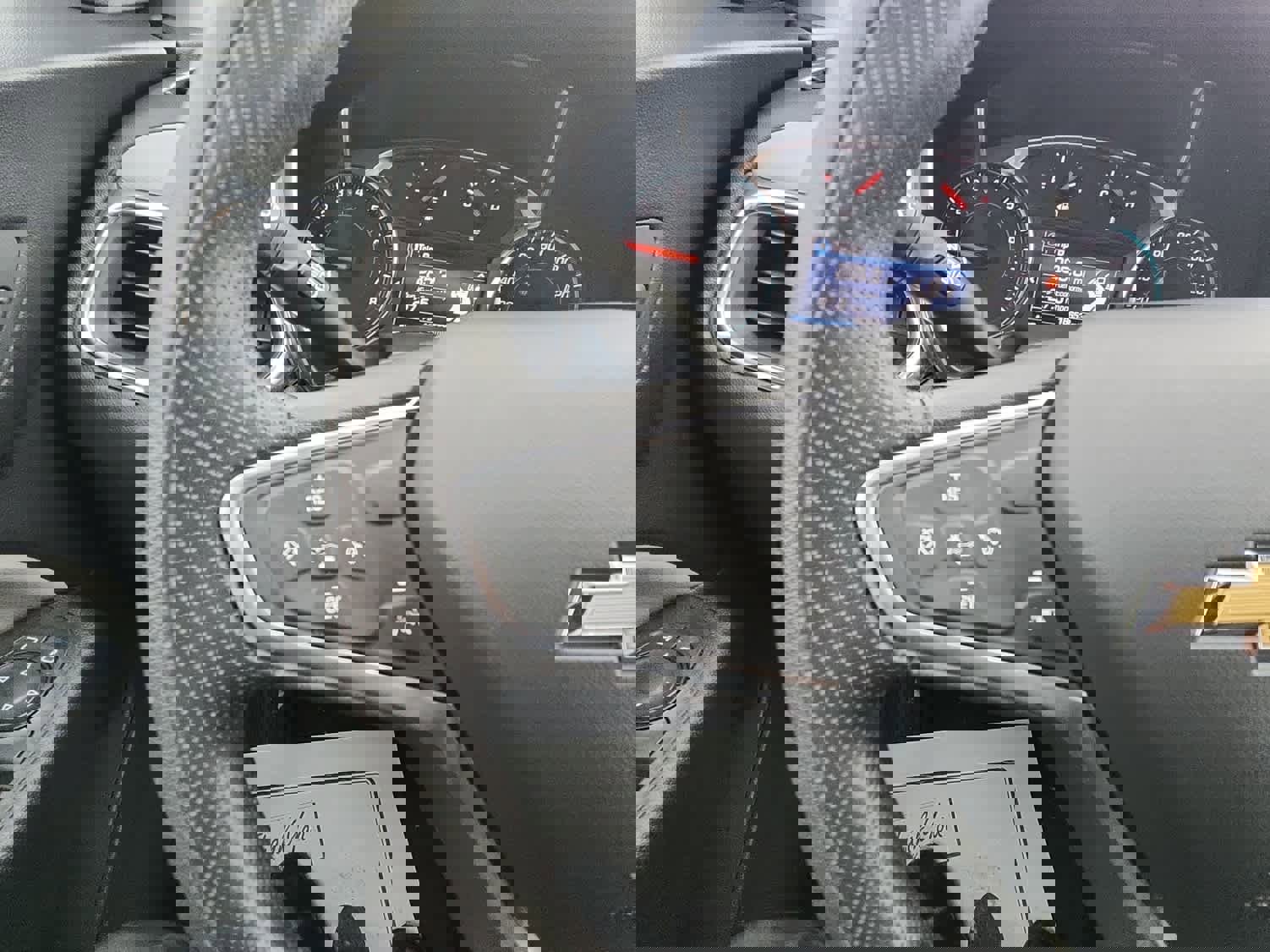 Used 2023 Chevrolet Equinox LS w/ LS Convenience Package image 26