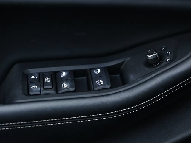 Used 2025 Jeep Grand Cherokee L Laredo w/ Luxury Tech Group I RWD image 16