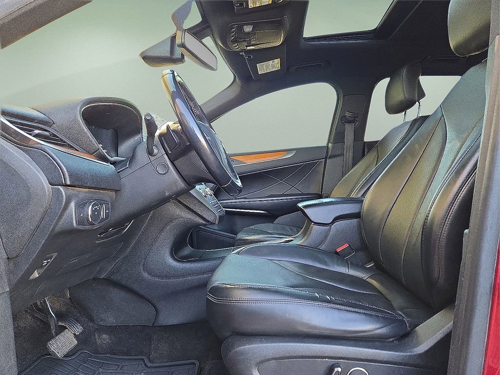 Used 2017 Lincoln MKC Reserve image 23