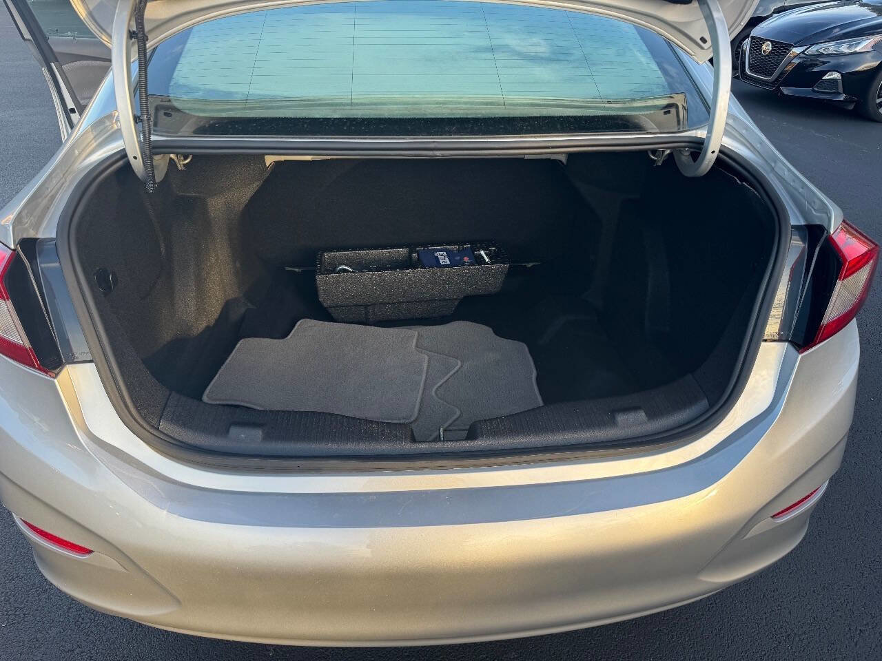 Used 2018 Chevrolet Cruze LS image 16