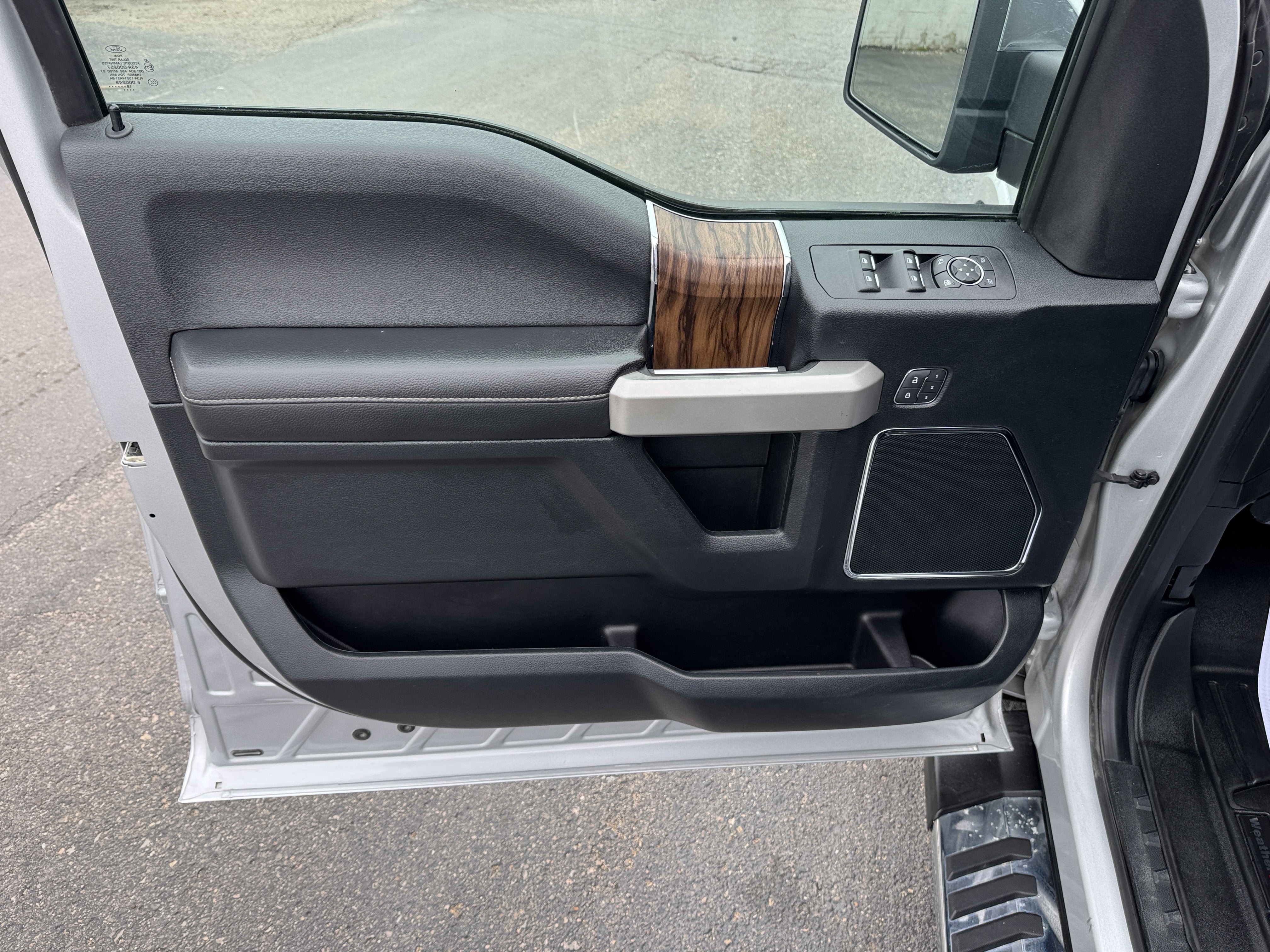Used 2018 Ford F150 Lariat AWD/4WD image 7