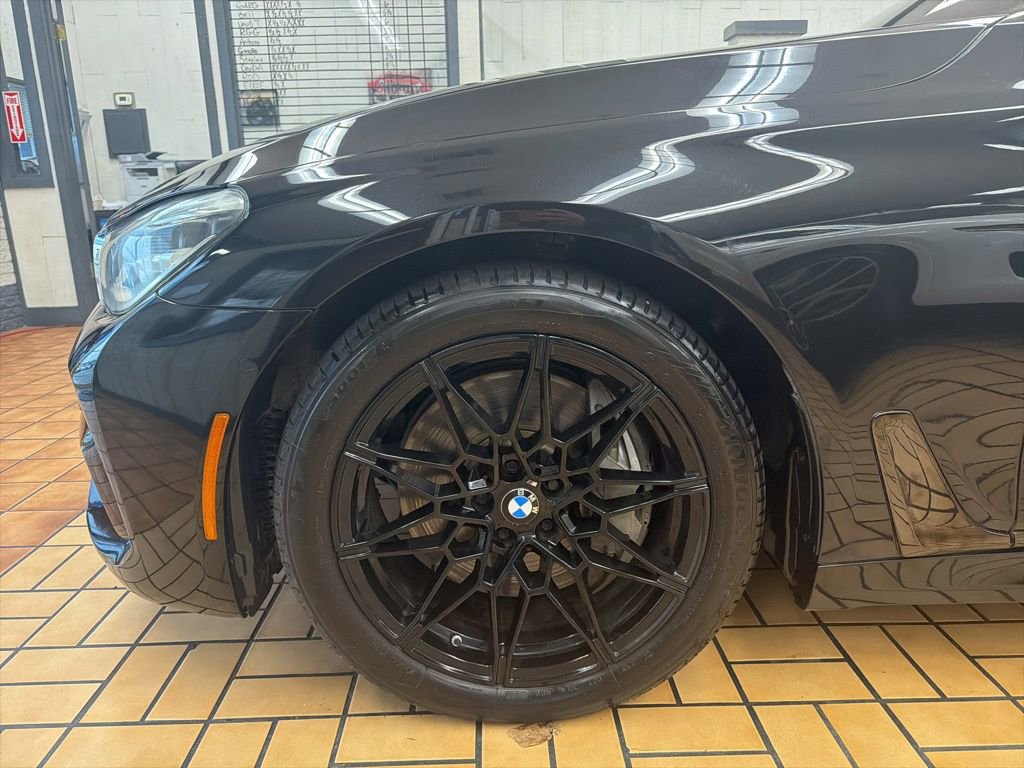 Used 2017 BMW 750i xDrive image 31