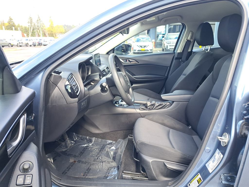 Used 2016 MAZDA MAZDA3 i Sport FWD image 11