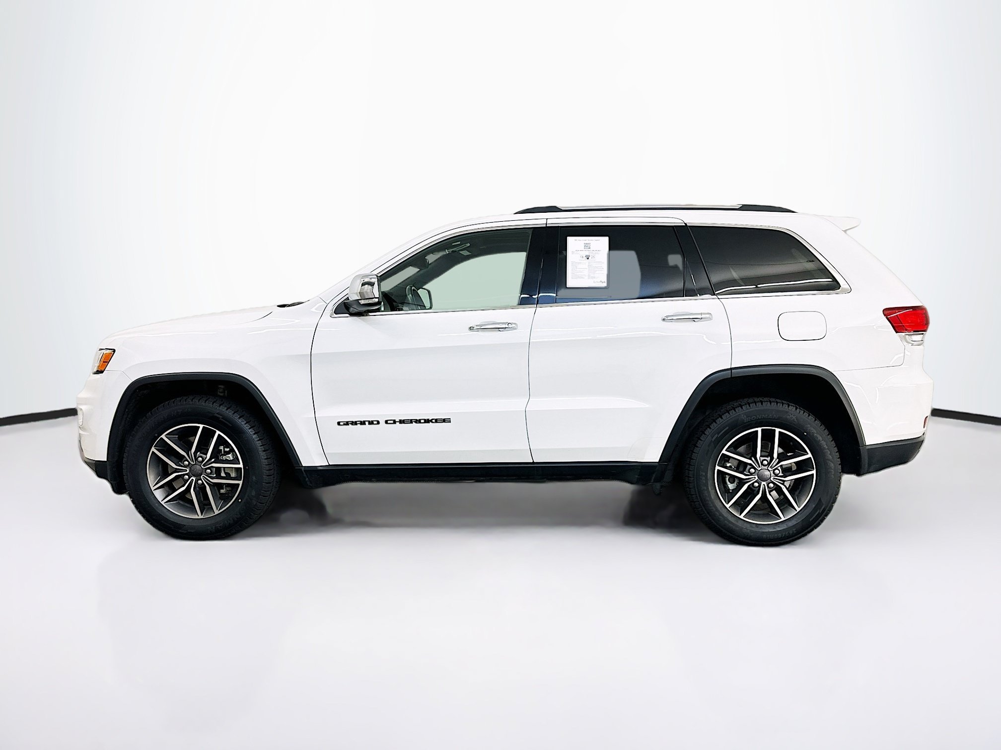 Used 2021 Jeep Grand Cherokee Limited AWD/4WD image 4