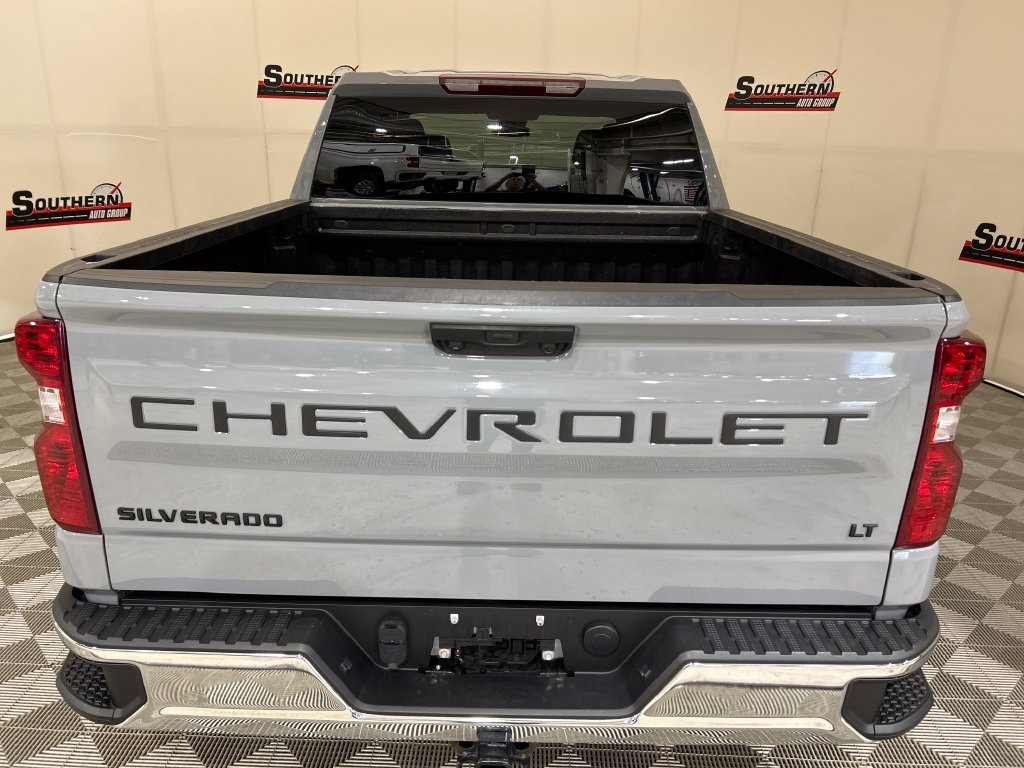 Used 2024 Chevrolet Silverado 1500 LT AWD/4WD image 4