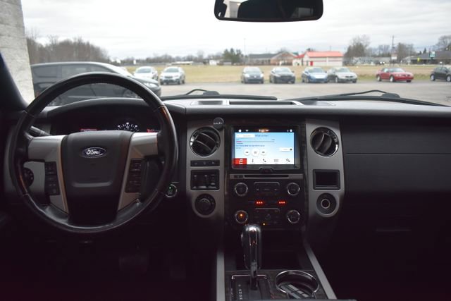 Used 2016 Ford Expedition Limited image 41