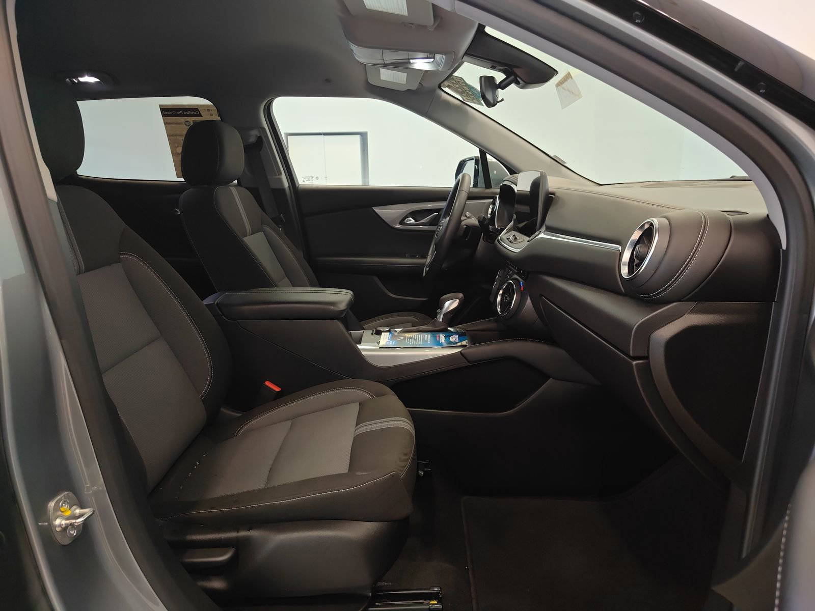 Used 2025 Chevrolet Blazer LT image 20