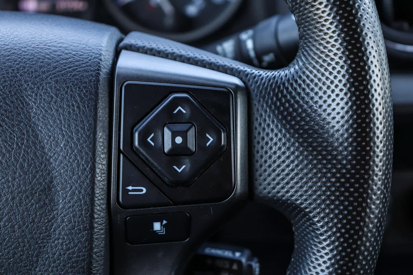 Used 2023 Toyota Tacoma TRD Off-Road image 21