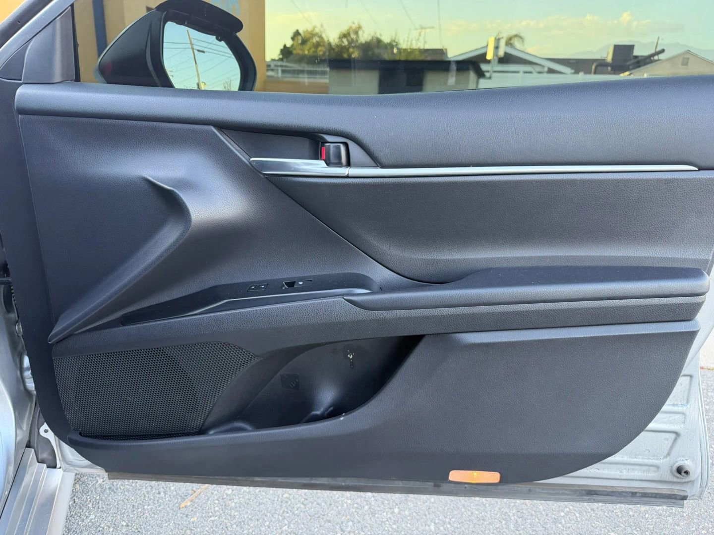 Used 2019 Toyota Camry LE FWD image 15