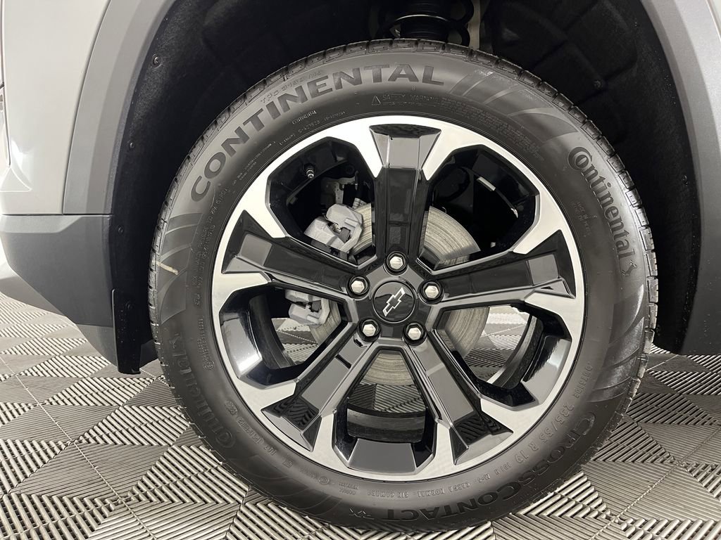 New 2026 Chevrolet Equinox LT w/ Convenience Package II image 16