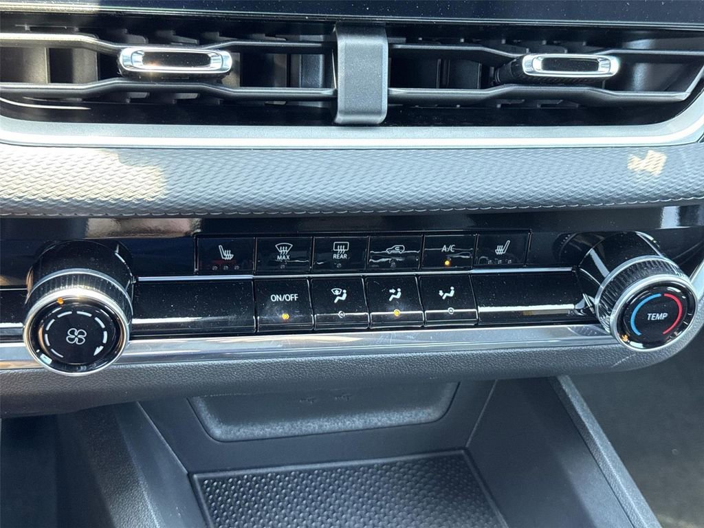 New 2026 Chevrolet Equinox LT w/ Safety and Technology Package FWD image 14