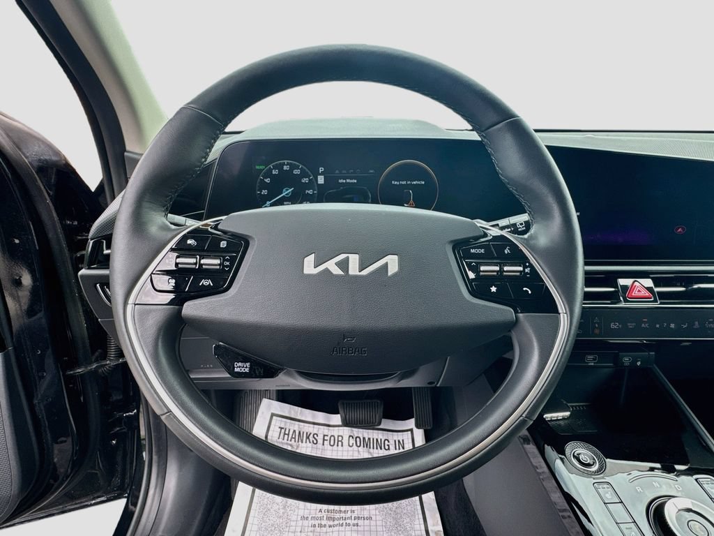Certified 2023 Kia Niro Wind w/ Wind Preserve Package FWD image 14