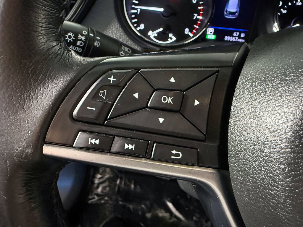 Used 2018 Nissan Rogue SL image 31