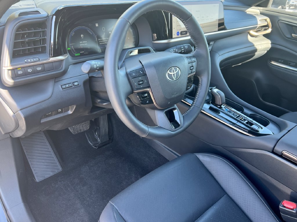 Used 2025 Toyota Crown Signia w/ Advanced Technology Package AWD/4WD image 35