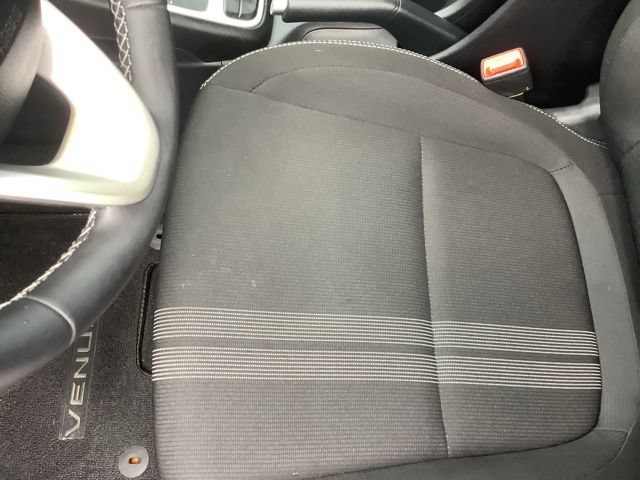 Certified 2025 Hyundai Venue SEL FWD image 11