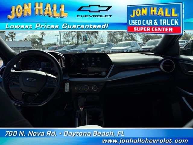 Certified 2024 Chevrolet Trax RS w/ Driver Confidence Package image 23