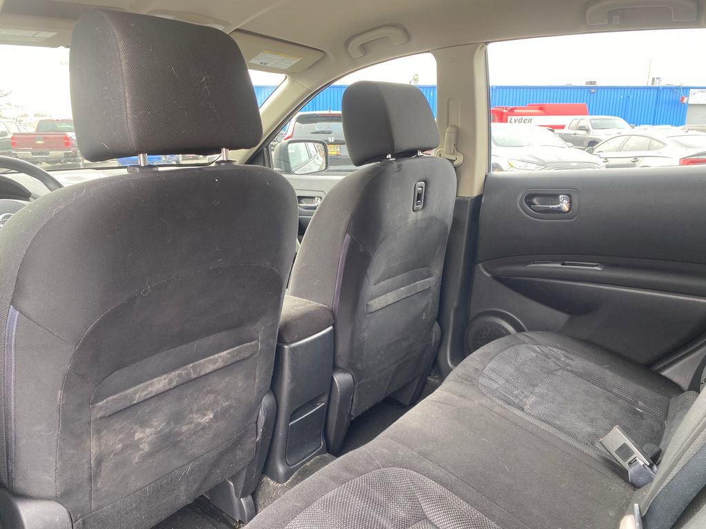 Used 2015 Nissan Rogue S image 13