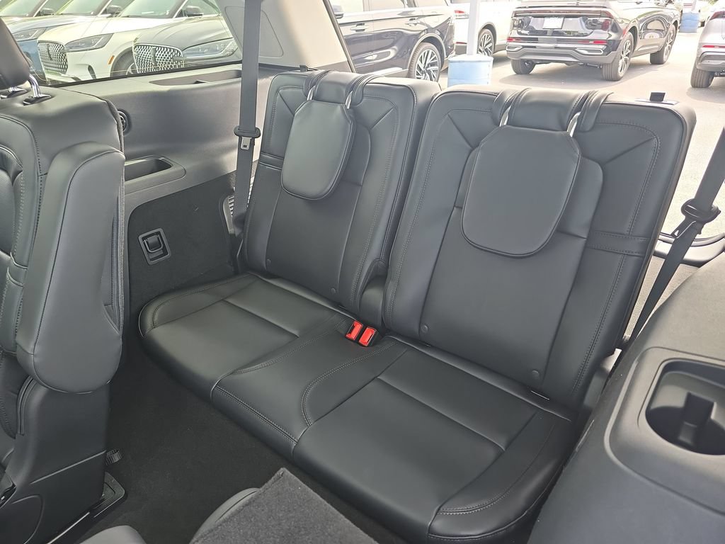 Used 2025 Lincoln Aviator Reserve w/ Equipment Group 201A AWD/4WD image 30