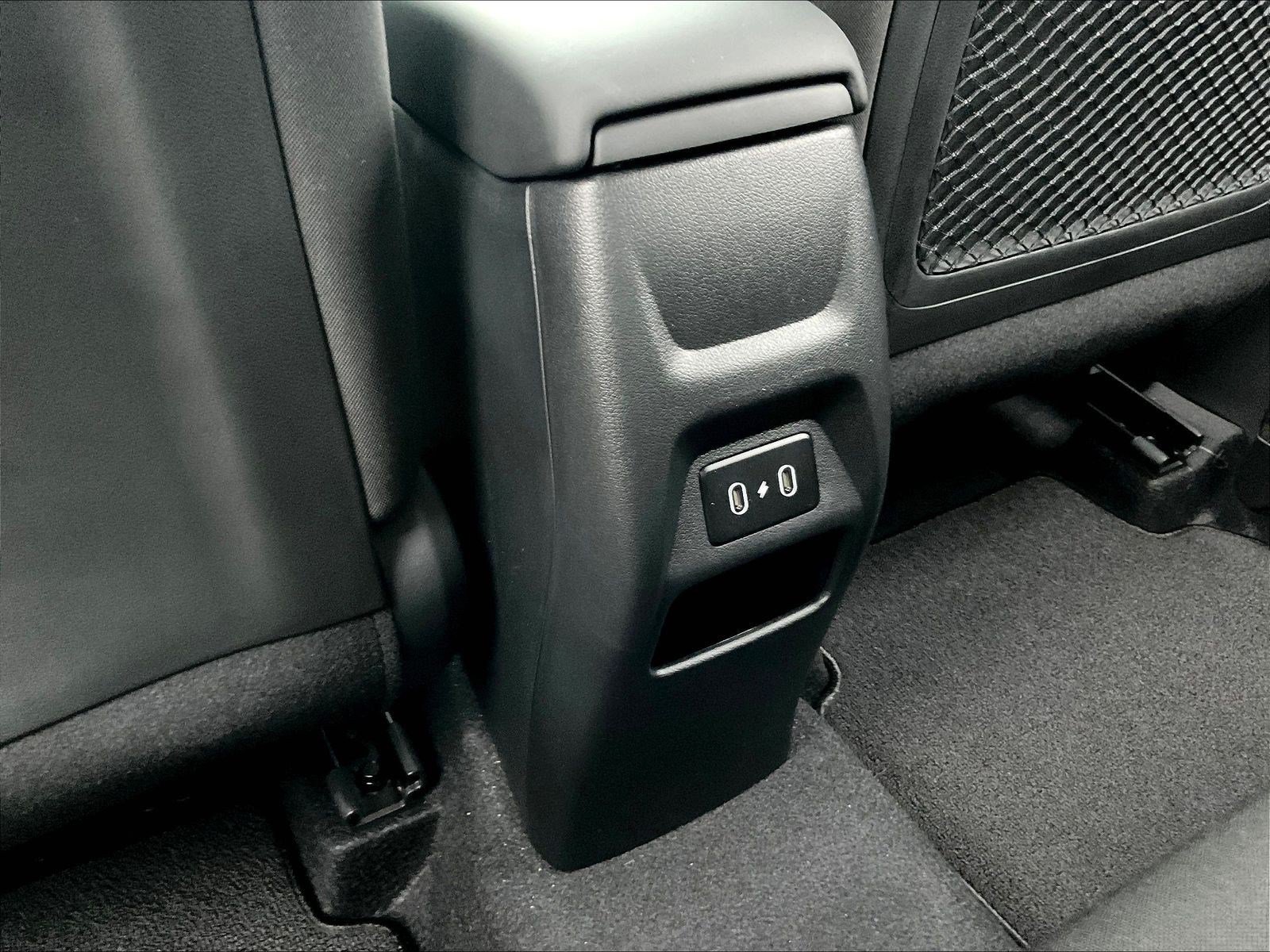 New 2026 Hyundai Venue SEL FWD image 23