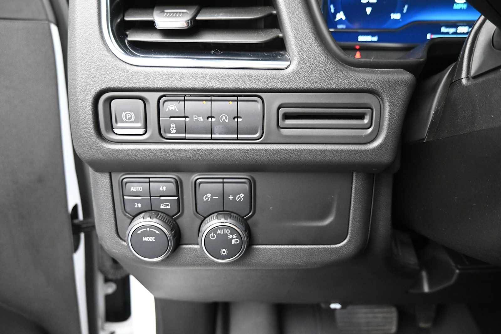 Used 2023 Chevrolet Tahoe RST AWD/4WD image 10