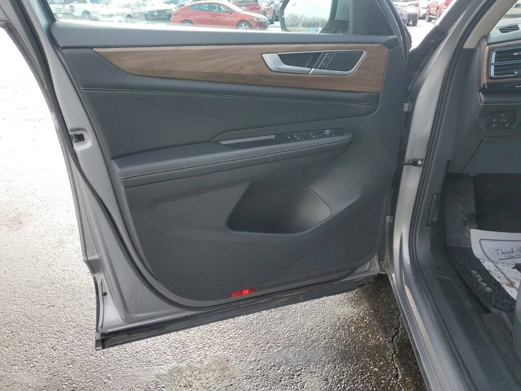 Used 2024 Volkswagen Atlas SE image 10