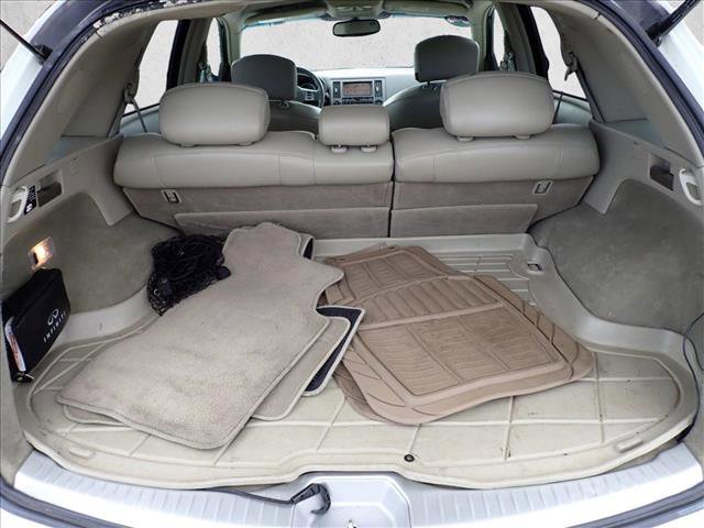Used 2004 INFINITI FX35 AWD w/ Technology Pkg image 8