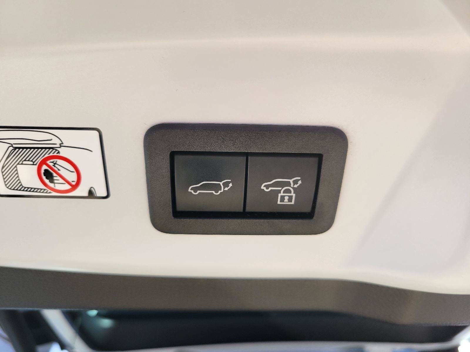 Used 2024 Toyota Prius Limited w/ Limited Premium Package FWD image 30