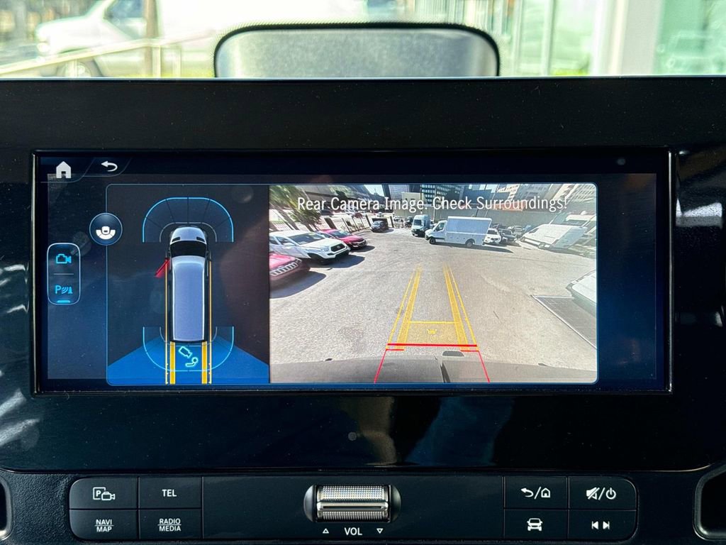 Used 2025 Mercedes-Benz Sprinter 3500 image 25