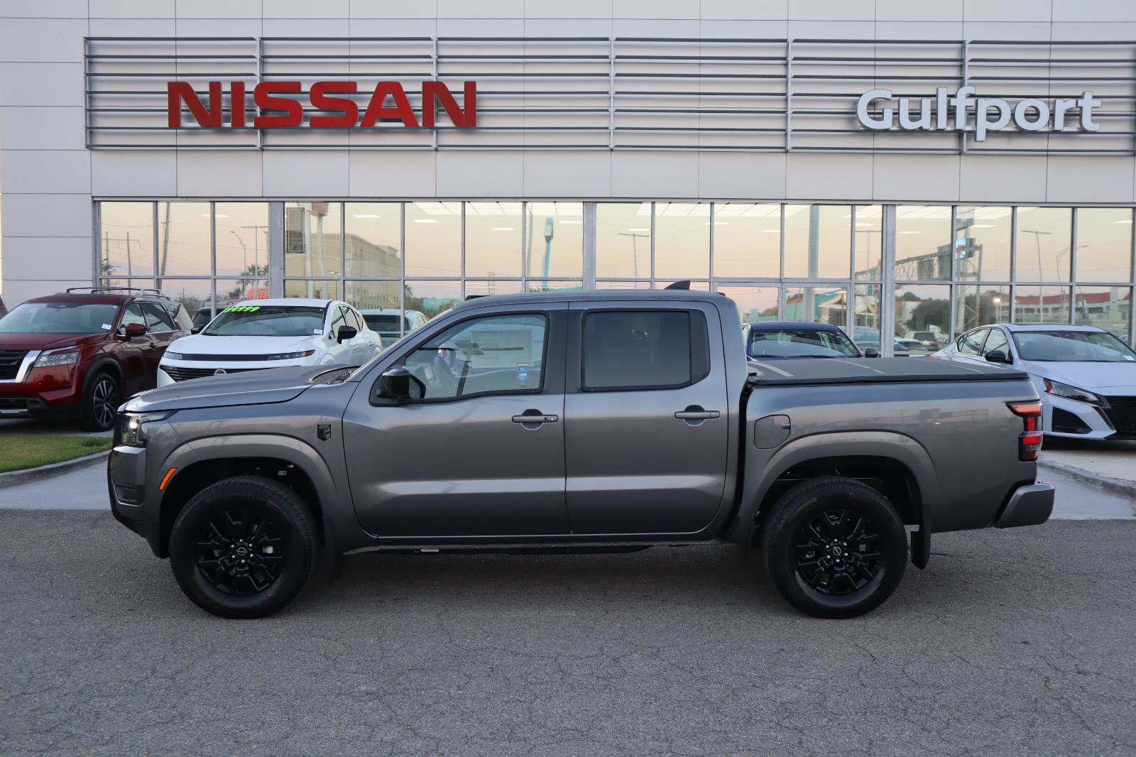 New 2026 Nissan Frontier 4x4 Crew Cab image 3