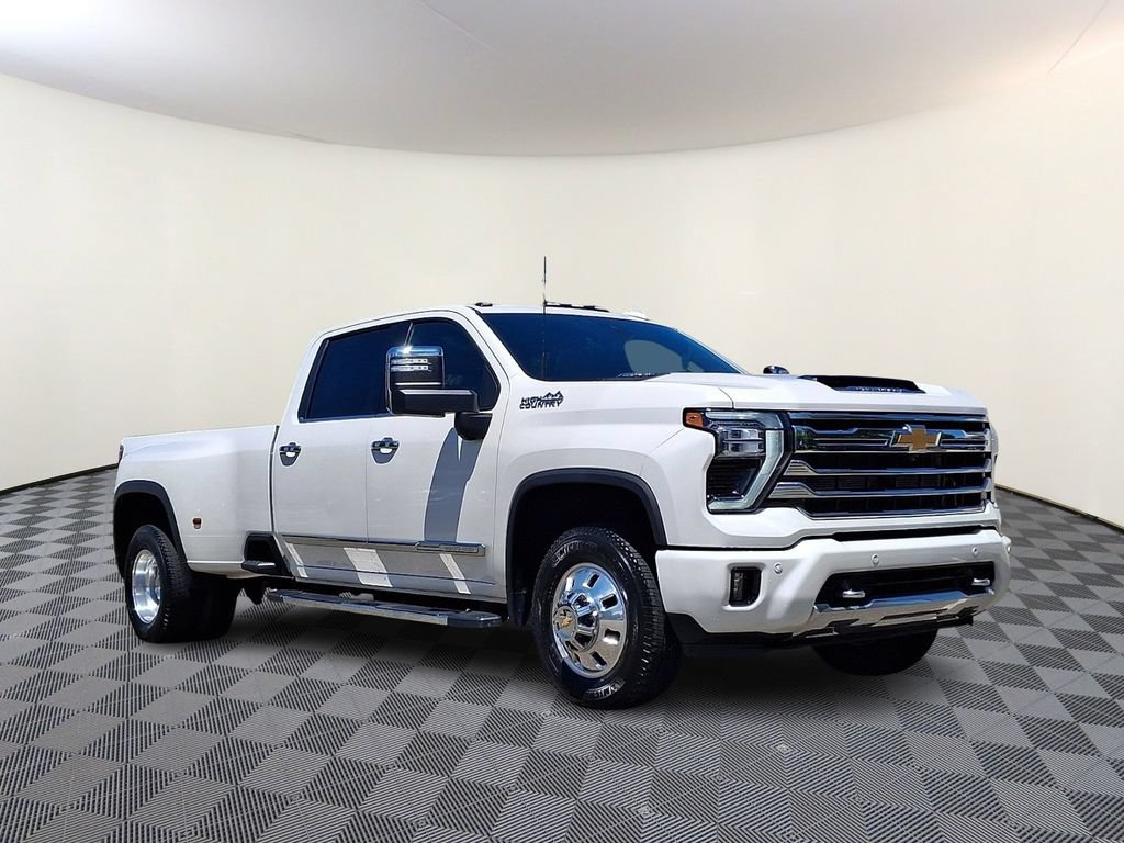 Used 2024 Chevrolet Silverado 3500 High Country w/ High Country Premium Package AWD/4WD video 1
