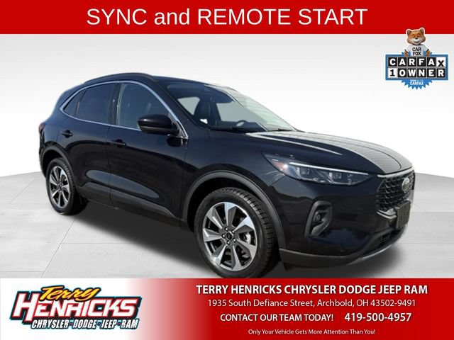 Used 2024 Ford Escape Platinum AWD/4WD image 1