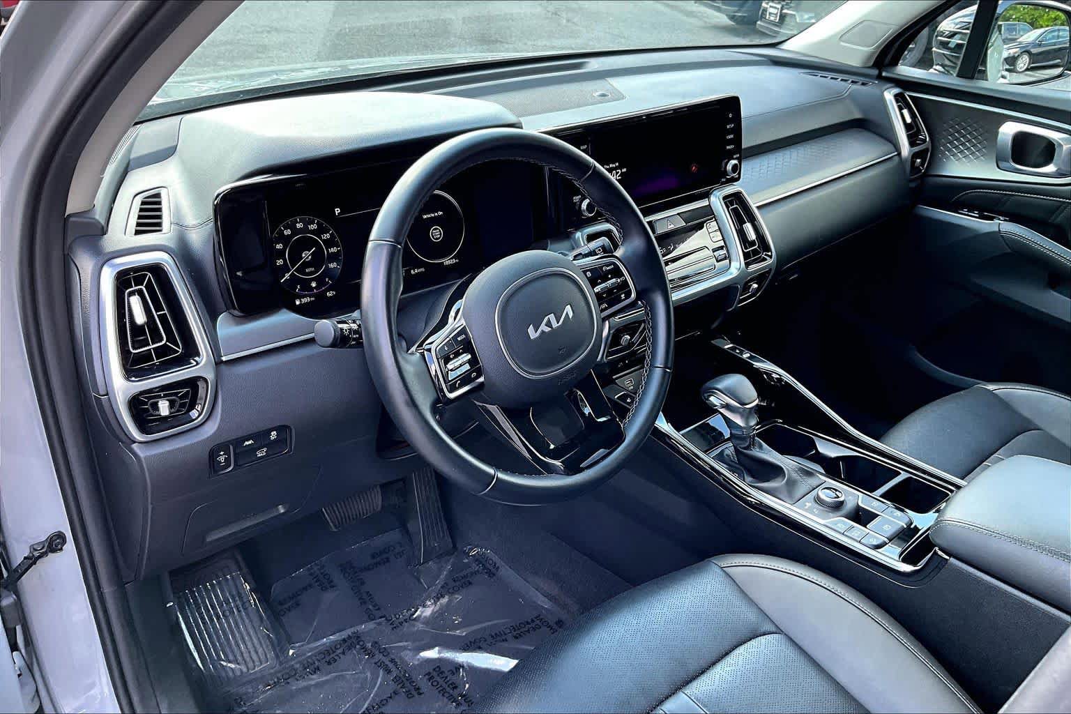 Used 2023 Kia Sorento SX AWD/4WD image 18