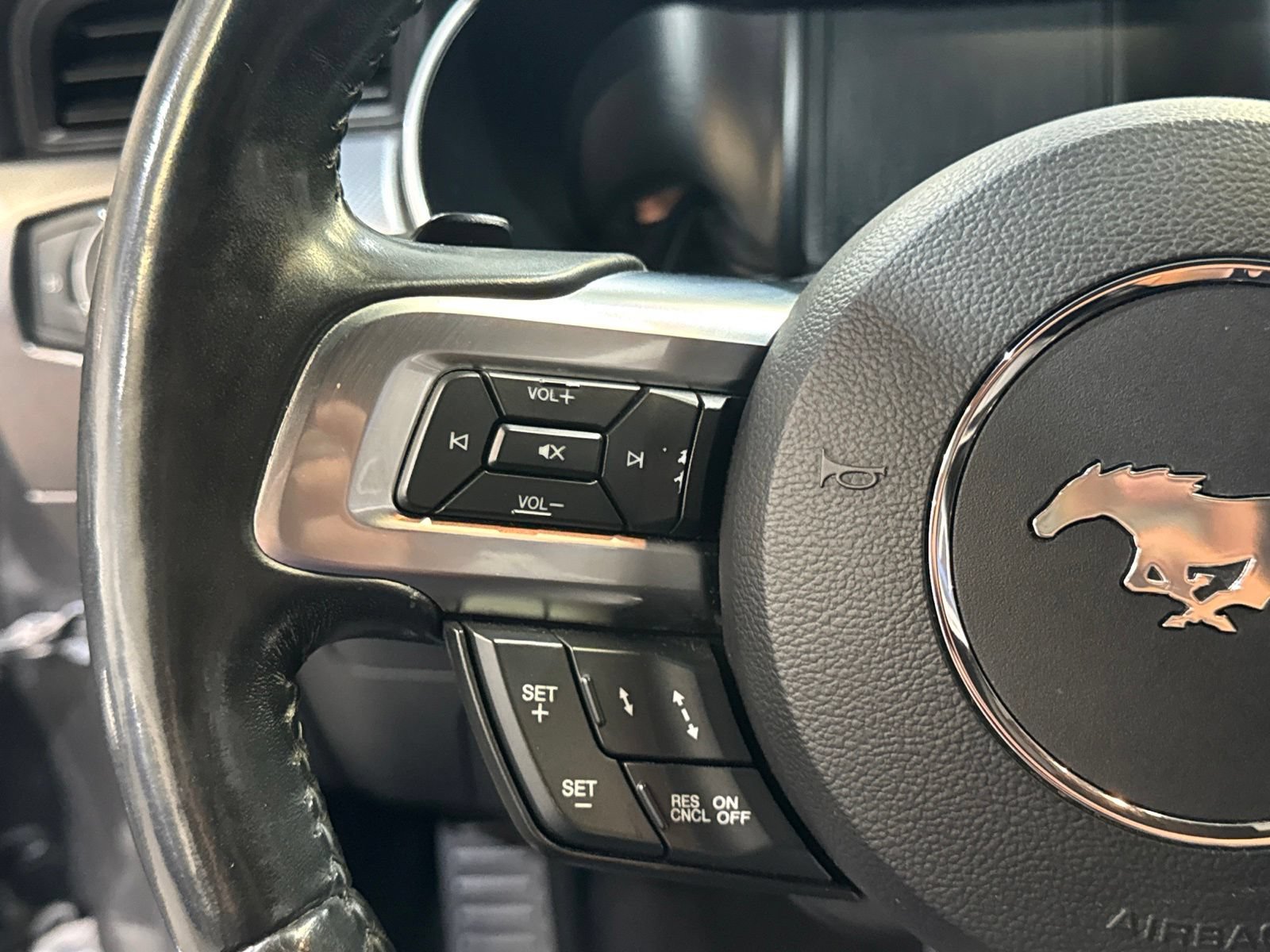 Used 2019 Ford Mustang Premium w/ Equipment Group 201A RWD image 27
