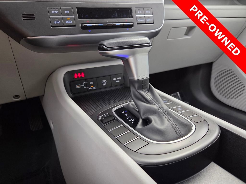 Used 2024 Hyundai Kona SEL image 33