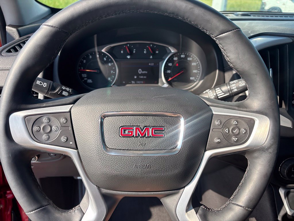 Used 2024 GMC Terrain SLT w/ Elevation Edition FWD image 15