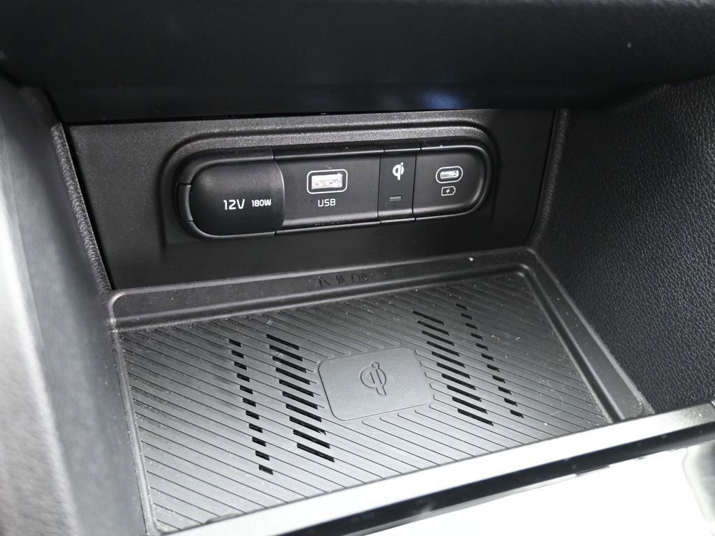Used 2025 Kia Sportage EX image 20