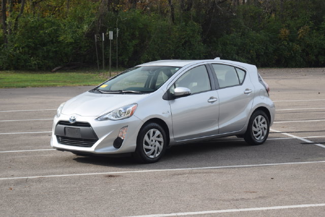 Used 2015 Toyota Prius C One FWD image 20