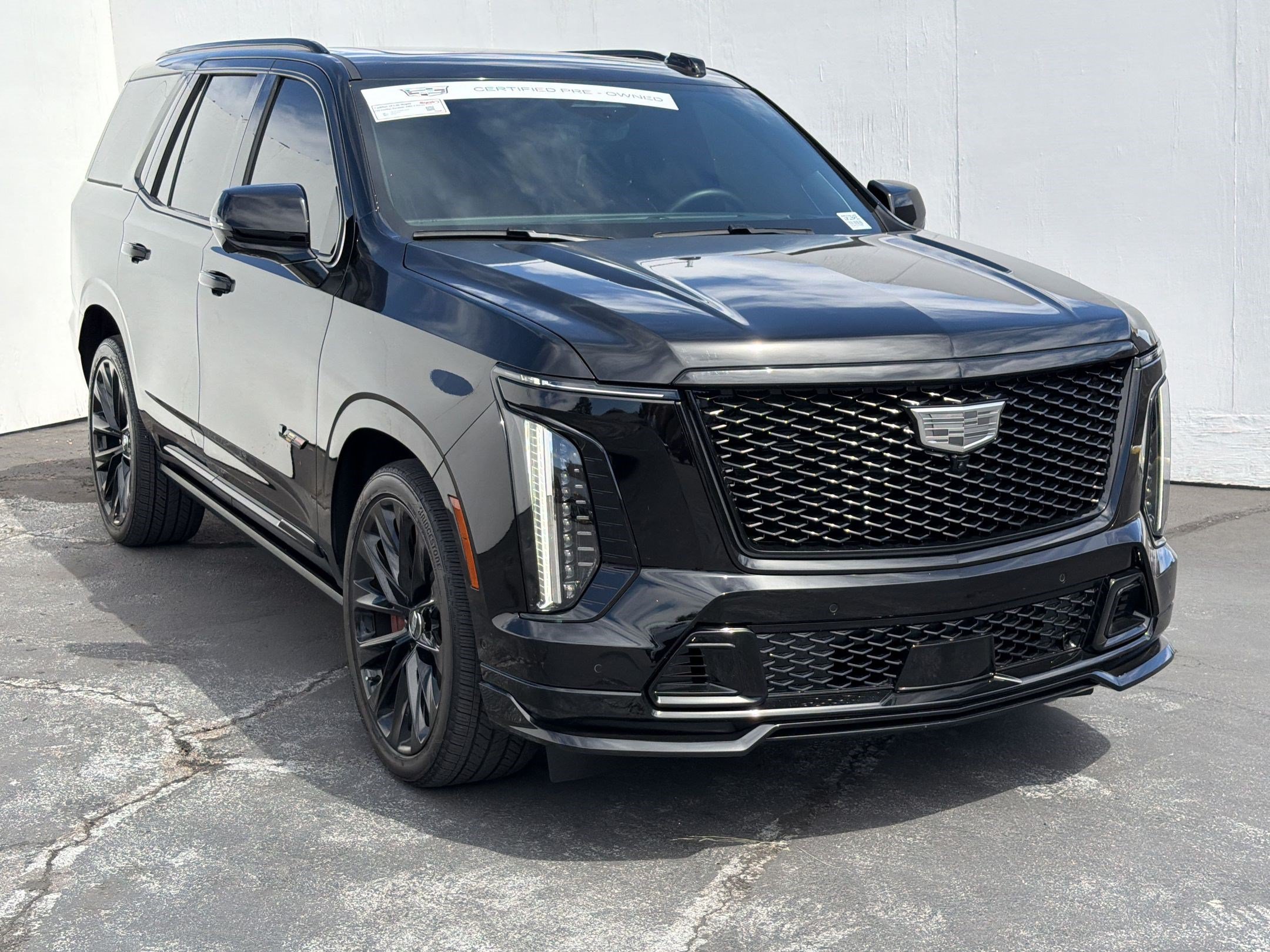Certified 2025 Cadillac Escalade V w/ LPO, ONYX Package AWD/4WD image 6